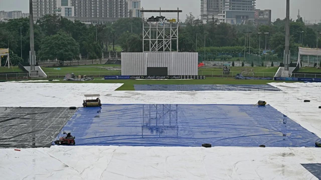 Weather forecast suggests fourth day of match likely to be abandoned due to rain