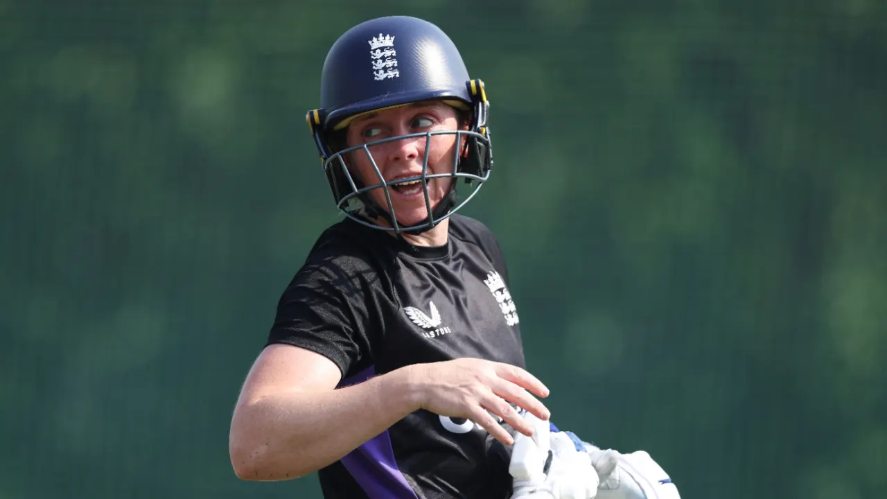 Heather Knight leaves ECB sanction in the past as England gear up for World Cup opener