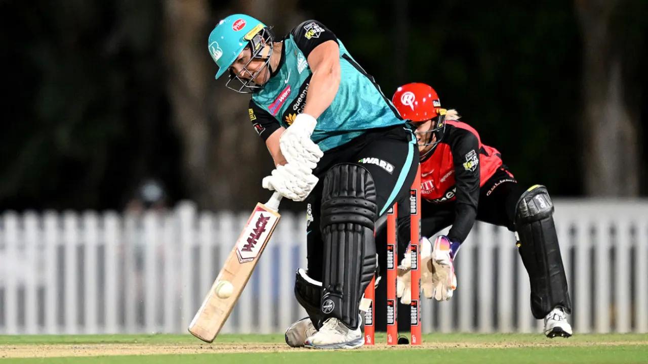 Parsons' wickets and Harris' power propel Brisbane Heat to perfect 2-0 start