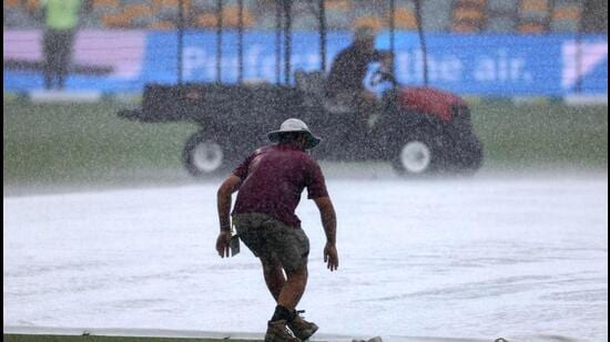 Brisbane Test: India unable to secure early breakthrough, rain disrupts play on Day 1